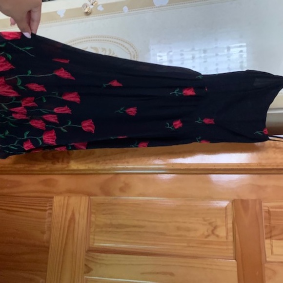 REFORMATION Tulip Dress, size 4 - Picture 5 of 5